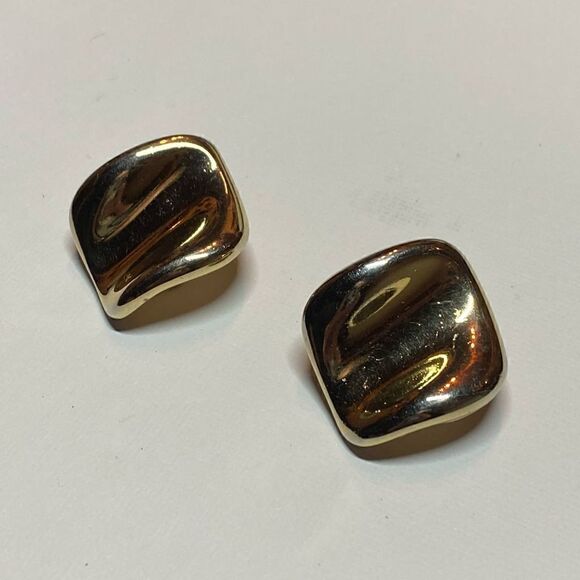 Vintage Gold Tone Modern Abstract Wave Fold Thumbprint Clip On Earrings - Picture 3 of 5